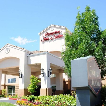 Hampton Inn & Suites Реддинг Экстерьер фото