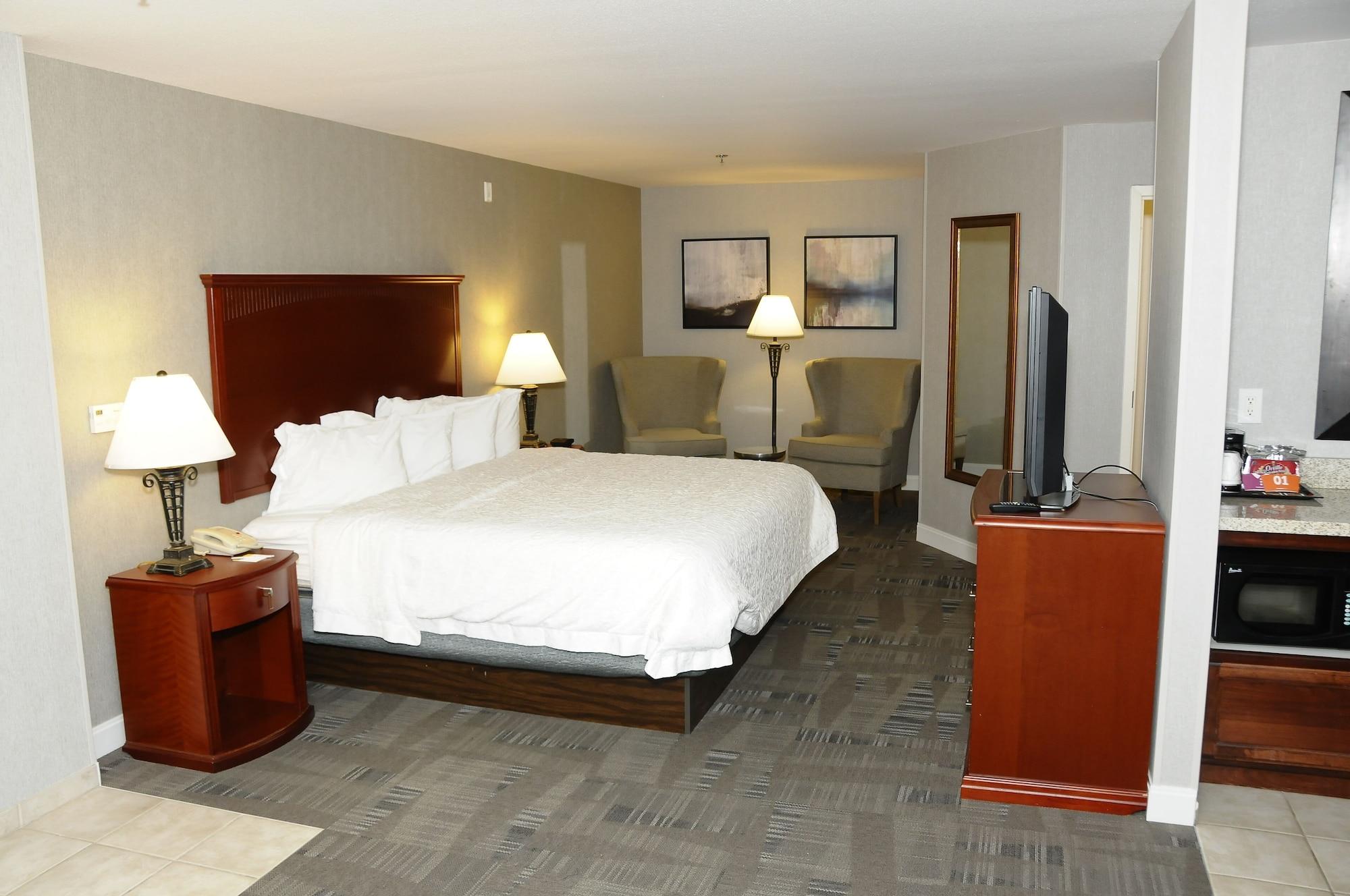 Hampton Inn & Suites Реддинг Экстерьер фото