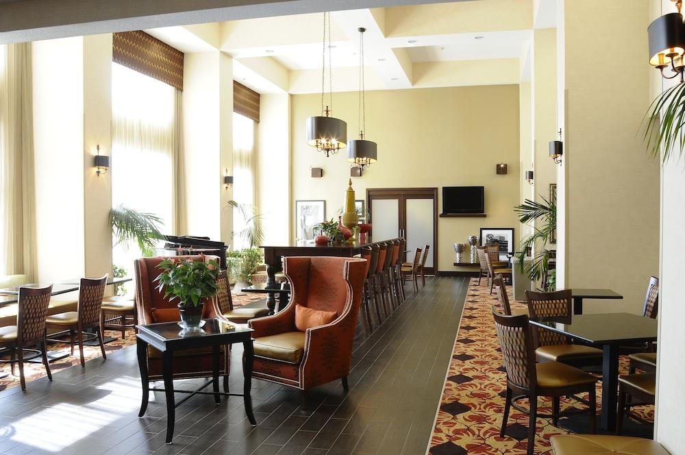 Hampton Inn & Suites Реддинг Экстерьер фото