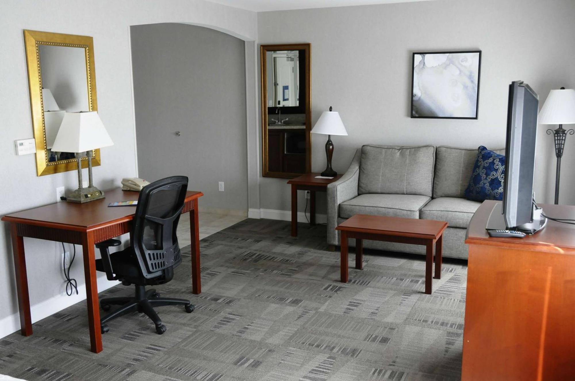 Hampton Inn & Suites Реддинг Экстерьер фото